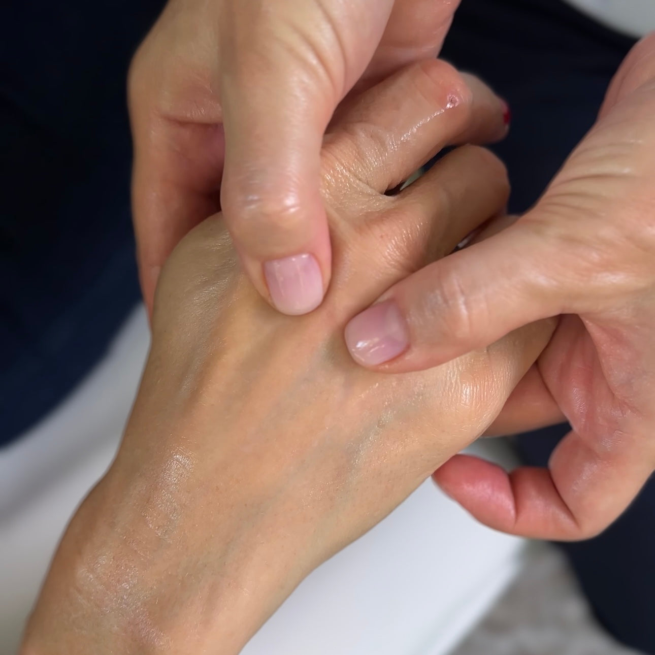 Nº 6 “Silken Touch Revival” for hands 30 min
