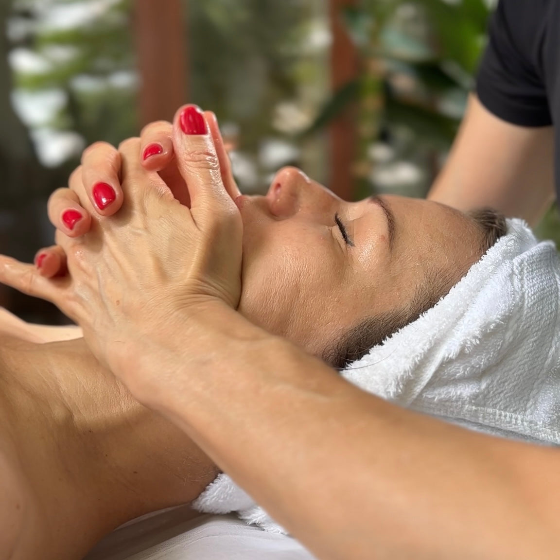 Nº 3 Deep Tissue Face Massage 60 min