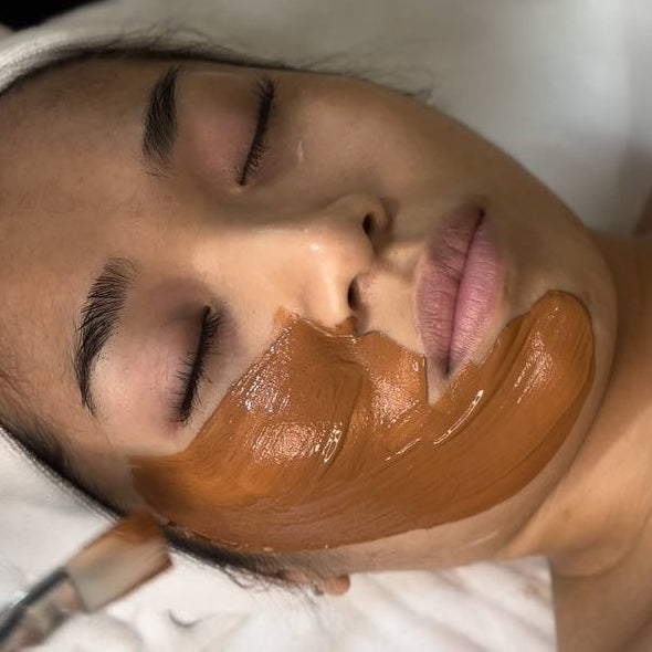 Detox clay mask at ReBloom – mineral facial mask for skin purification and balance
